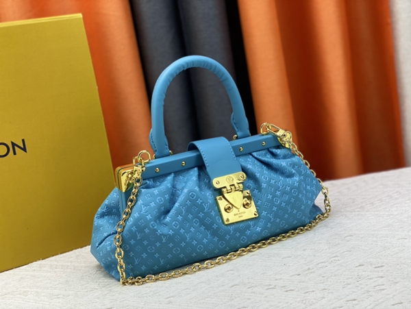 ルイヴィトンバッグ背面デザイン